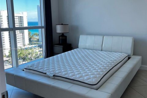 Copropriété à vendre à Hallandale Beach, Floride: 1 chambre, 81.29 m2 № 1325538 - photo 29