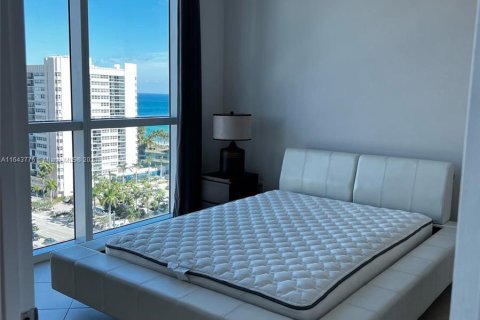 Condominio en venta en Hallandale Beach, Florida, 1 dormitorio, 81.29 m2 № 1325538 - foto 15