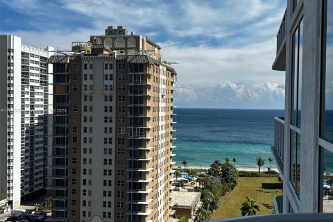 Copropriété à vendre à Hallandale Beach, Floride: 1 chambre, 81.29 m2 № 1325538 - photo 28