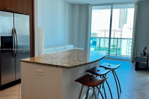 Copropriété à vendre à Hallandale Beach, Floride: 1 chambre, 81.29 m2 № 1325538 - photo 2