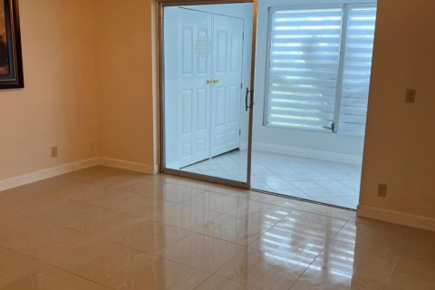 House in West Palm Beach, Florida 2 bedrooms, 96.25 sq.m. № 1031467 - photo 28