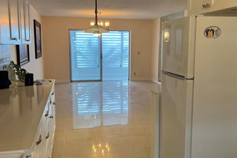 House in West Palm Beach, Florida 2 bedrooms, 96.25 sq.m. № 1031467 - photo 17