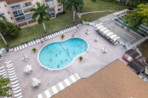 Copropriété à vendre à Lauderdale Lakes, Floride: 2 chambres, 80.36 m2 № 1051293 - photo 13
