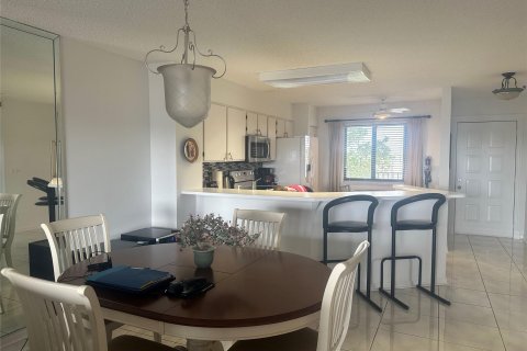 Copropriété à vendre à Pompano Beach, Floride: 2 chambres, 124.49 m2 № 1051335 - photo 4