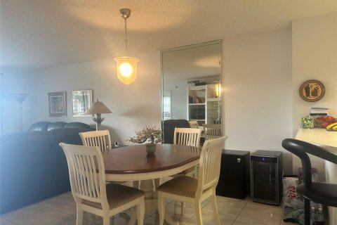 Copropriété à vendre à Pompano Beach, Floride: 2 chambres, 124.49 m2 № 1051335 - photo 6