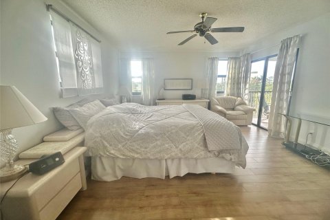 Copropriété à vendre à Pompano Beach, Floride: 2 chambres, 124.49 m2 № 1051335 - photo 10