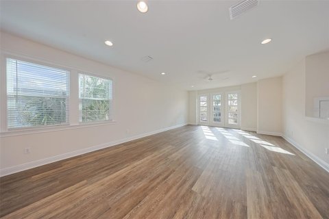 Townhouse in Tampa, Florida 3 bedrooms, 219.06 sq.m. № 1063523 - photo 9