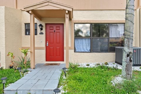 Townhouse in Pompano Beach, Florida 3 bedrooms, 139.35 sq.m. № 1226975 - photo 26