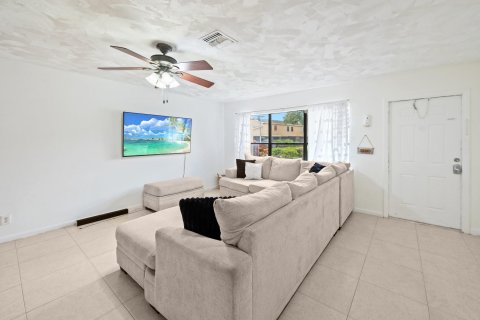 Townhouse in Pompano Beach, Florida 3 bedrooms, 139.35 sq.m. № 1226975 - photo 25