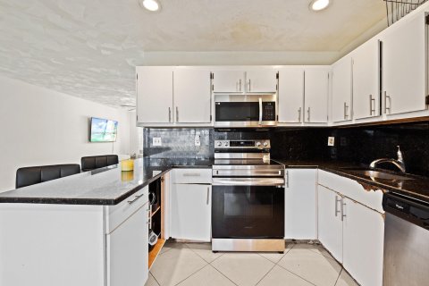 Adosado en venta en Pompano Beach, Florida, 3 dormitorios, 139.35 m2 № 1226975 - foto 18