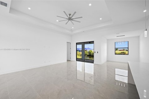 Casa en venta en Cape Coral, Florida, 3 dormitorios, 180.23 m2 № 1076110 - foto 19