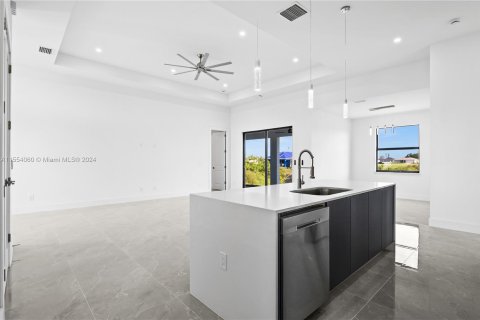 Casa en venta en Cape Coral, Florida, 3 dormitorios, 180.23 m2 № 1076110 - foto 16