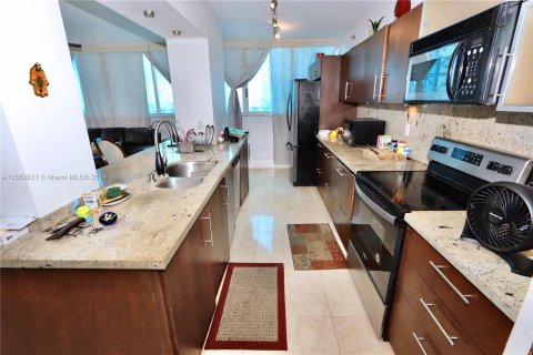 Condominio en venta en Miami Beach, Florida, 2 dormitorios, 122.63 m2 № 1073113 - foto 8
