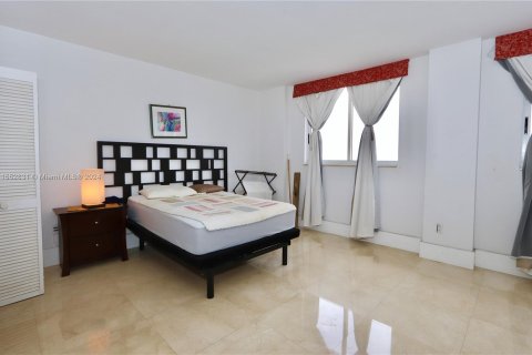 Condominio en venta en Miami Beach, Florida, 2 dormitorios, 122.63 m2 № 1073113 - foto 13