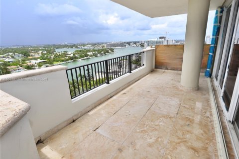 Condominio en venta en Miami Beach, Florida, 2 dormitorios, 122.63 m2 № 1073113 - foto 5