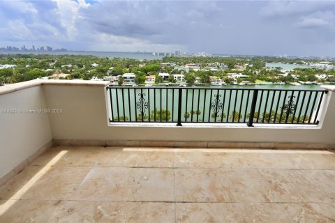 Condominio en venta en Miami Beach, Florida, 2 dormitorios, 122.63 m2 № 1073113 - foto 4