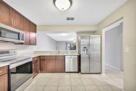 Adosado en venta en Tampa, Florida, 3 dormitorios, 139.73 m2 № 1379845 - foto 12