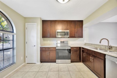 Touwnhouse à vendre à Tampa, Floride: 3 chambres, 139.73 m2 № 1379845 - photo 11