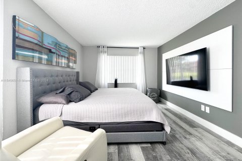 Condominio en venta en Sunrise, Florida, 1 dormitorio, 69.12 m2 № 1037527 - foto 16