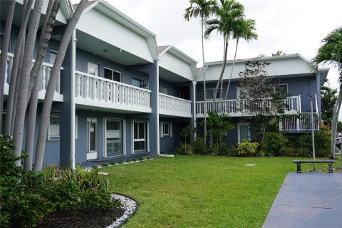 Condominio en venta en Wilton Manors, Florida, 2 dormitorios, 83.61 m2 № 1171367 - foto 20