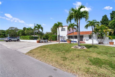 Immobilier commercial à vendre à Biscayne Park, Floride: 243.31 m2 № 1076572 - photo 4