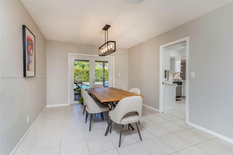 Casa en venta en Coral Springs, Florida, 4 dormitorios, 191.94 m2 № 1076530 - foto 12