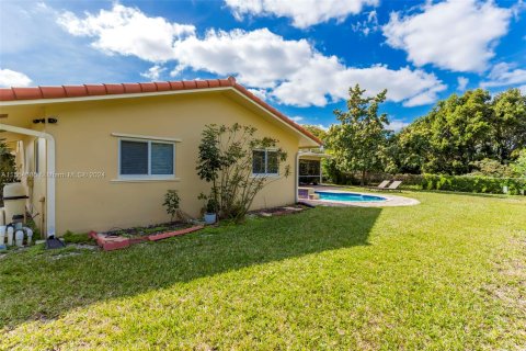House in Coral Springs, Florida 4 bedrooms, 191.94 sq.m. № 1076530 - photo 30
