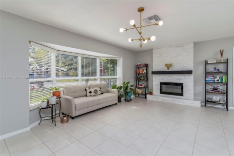 Casa en venta en Coral Springs, Florida, 4 dormitorios, 191.94 m2 № 1076530 - foto 7