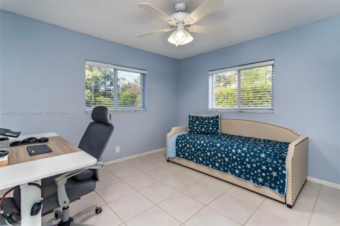House in Coral Springs, Florida 4 bedrooms, 191.94 sq.m. № 1076530 - photo 21