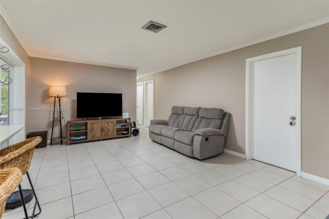 Casa en venta en Coral Springs, Florida, 4 dormitorios, 191.94 m2 № 1076530 - foto 10
