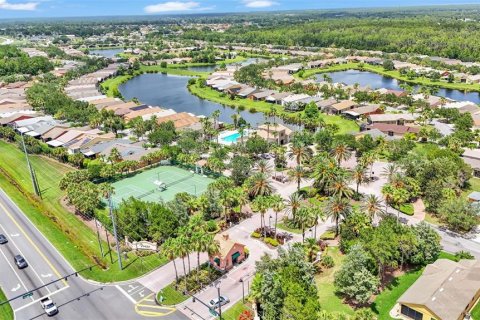 Villa ou maison à vendre à Kissimmee, Floride: 2 chambres, 115.2 m2 № 1247179 - photo 6