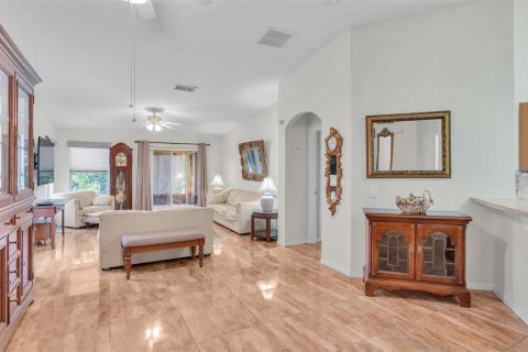 Villa ou maison à vendre à Kissimmee, Floride: 2 chambres, 115.2 m2 № 1247179 - photo 16