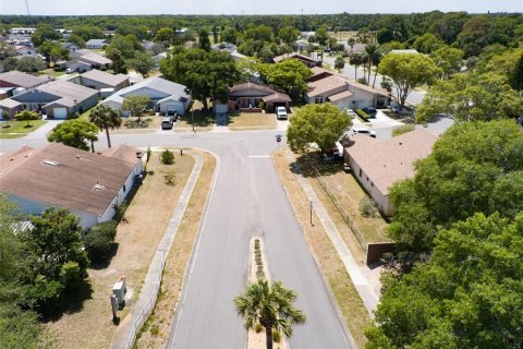 Duplex in Edgewater, Florida 2 bedrooms, 83.89 sq.m. № 1163344 - photo 12