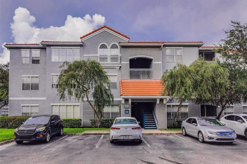 Condo in Tampa, Florida, 2 bedrooms  № 1351576 - photo 3