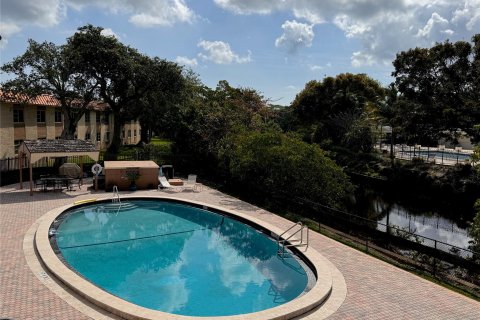 Condominio en venta en Wilton Manors, Florida, 1 dormitorio, 69.68 m2 № 1068487 - foto 1