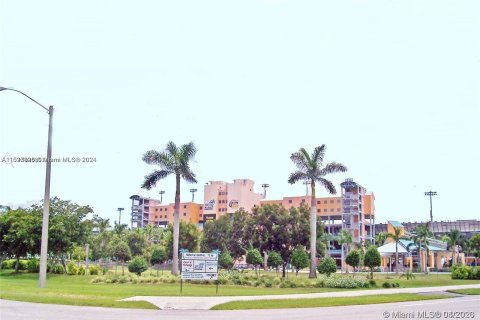 Condominio en venta en Homestead, Florida, 2 dormitorios, 97.36 m2 № 1023916 - foto 28