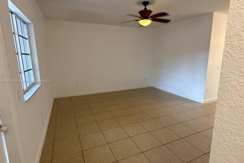 Condominio en venta en Homestead, Florida, 2 dormitorios, 97.36 m2 № 1023916 - foto 12