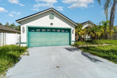 Villa ou maison à vendre à Kissimmee, Floride: 3 chambres, 185.06 m2 № 1308423 - photo 2