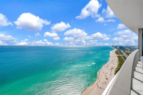 Condo in Sunny Isles Beach, Florida, 2 bedrooms  № 1029835 - photo 4