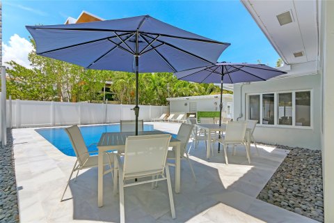 Casa en venta en Fort Lauderdale, Florida, 3 dormitorios, 204.2 m2 № 1228452 - foto 12