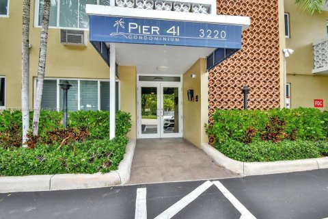 Condo in Fort Lauderdale, Florida, 1 bedroom  № 1228373 - photo 25