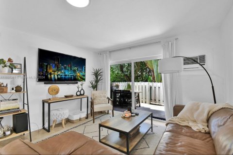 Copropriété à vendre à Fort Lauderdale, Floride: 1 chambre, 56.48 m2 № 1228373 - photo 6