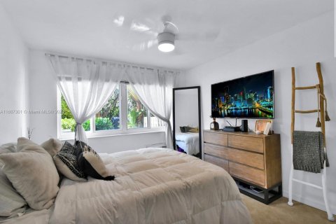 Condominio en venta en Fort Lauderdale, Florida, 1 dormitorio, 56.48 m2 № 1228373 - foto 13