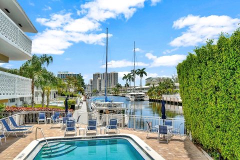 Condominio en venta en Fort Lauderdale, Florida, 1 dormitorio, 56.48 m2 № 1228373 - foto 1