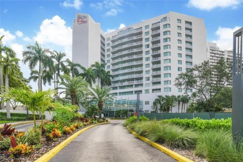 Hotel in Fort Lauderdale, Florida 1 bedroom, 50.91 sq.m. № 1043166 - photo 21