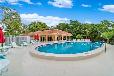 Condominio en venta en Wilton Manors, Florida, 1 dormitorio, 78.97 m2 № 1072482 - foto 22