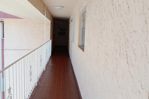 Condominio en venta en Miami, Florida, 2 dormitorios, 75.53 m2 № 1381851 - foto 3