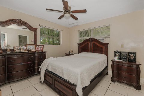 Immobilier commercial à vendre à Miami, Floride: 107.86 m2 № 1241239 - photo 12