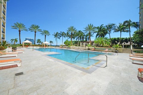 Condo in West Palm Beach, Florida, 2 bedrooms  № 1070354 - photo 25