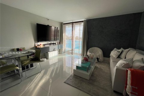 Condo in Miami Beach, Florida, 1 bedroom  № 1057665 - photo 22